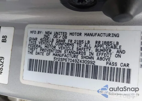2009 Pontiac Vibe z USA, uszkodzony, nr VIN 5Y2SP67049Z430992